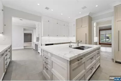 351 Lewelen Circle, Englewood, NJ 07631 - Photo 19
