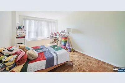 [Address not provided], Fort Lee, NJ 07024 - Photo 17