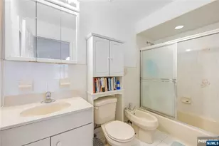 37 Palisades Blvd B, Palisades Park, NJ 07650 - Photo 19
