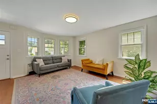 20 Florence Pl, Elmwood Park, NJ 07407 - Photo 5