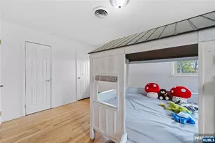 425 Victor St, Saddle Brook Township, NJ 07663 - Photo 15