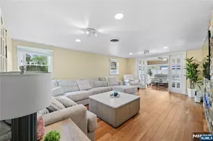 425 Victor St, Saddle Brook Township, NJ 07663 - Photo 9