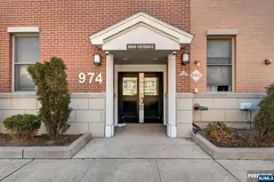 974 Summit, Newark, NJ 07307 - Photo 9