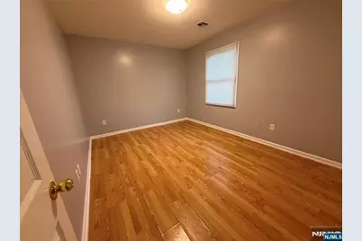 33 N York Street, Paterson, NJ 07524 - Photo 3