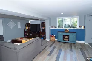 307 Dorothy St, Fair Lawn, NJ 07410 - Photo 5