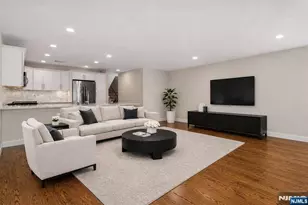 20 Zazzetti Street 2, Waldwick, NJ 07463 - Photo 3