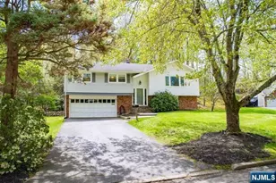 225 Doxey Dr, Park Ridge, NJ 07656 - Photo 1