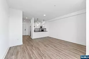 520 Cliff Street 215, Fairview, NJ 07022 - Photo 3