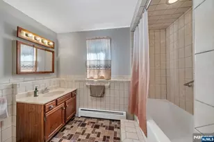 191 Pershing Rd, Clifton, NJ 07013 - Photo 17