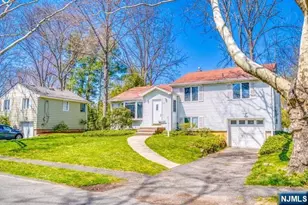 23 Smith Ct, Closter, NJ 07624 - Photo 3