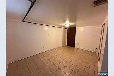 276 Madison Avenue, Clifton, NJ 07011 - Photo 25