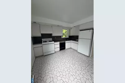 387 Farnham Avenue 2 #2, Lodi, NJ 07644 - Photo 3