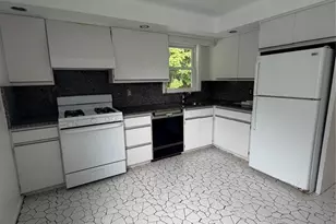 387 Farnham Ave 2, Lodi, NJ 07644 - Photo 3