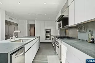 532 Winthrop Rd, Teaneck Township, NJ 07666 - Photo 5