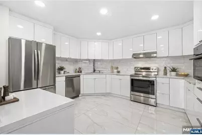 427 Harmon Cove Tower 427 #427, Secaucus, NJ 07094 - Photo 1