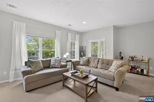 919 Burgundy Way, Wayne, NJ 07470 - Photo 9