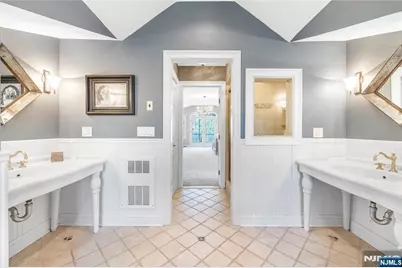 8 White Pine Road, Upper Saddle River, NJ 07458 - Photo 31