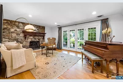 8 White Pine Road, Upper Saddle River, NJ 07458 - Photo 5