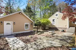 10 Old Stone Church Rd, Upper Saddle River, NJ 07458 - Photo 3