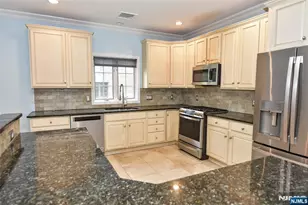 15 Sherbrooke Ct, Saddle River, NJ 07458 - Photo 13