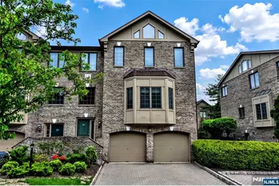 15 Sherbrooke Court, Saddle River, NJ 07458 - Photo 1