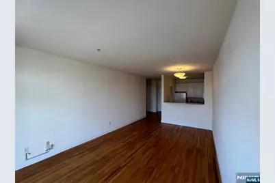 1100 River Road 302 #302, Edgewater, NJ 07020 - Photo 7