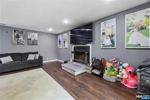 97 Jasper Ave, Teaneck Township, NJ 07666 - Photo 9