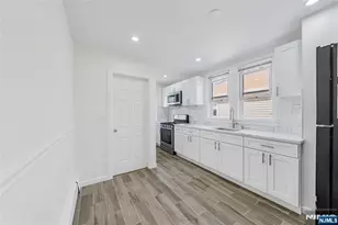 27 Monsignor Owens Pl 2, Nutley, NJ 07110 - Photo 7