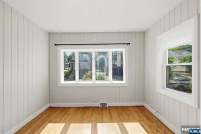 219 Columbus Avenue, Palisades Park, NJ 07650 - Photo 11