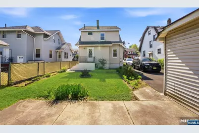219 Columbus Avenue, Palisades Park, NJ 07650 - Photo 23