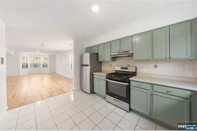 338 S 10th Street, Newark, NJ 07103 - Photo 25