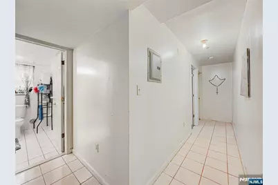 338 S 10th Street, Newark, NJ 07103 - Photo 11