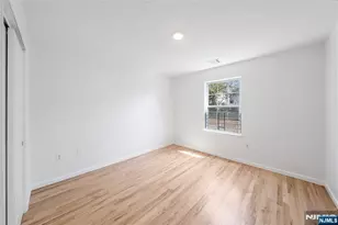338 S 10th St, Newark, NJ 07103 - Photo 17