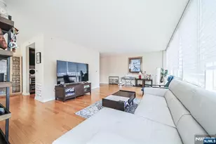 918 Hudson Park, Edgewater, NJ 07020 - Photo 17