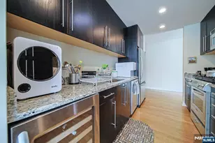 918 Hudson Park, Edgewater, NJ 07020 - Photo 23