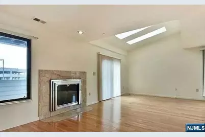 815 Topsail Lane, Secaucus, NJ 07094 - Photo 15