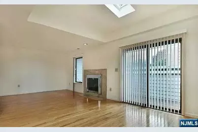 815 Topsail Lane, Secaucus, NJ 07094 - Photo 3