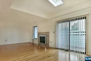 815 Topsail Ln, Secaucus, NJ 07094 - Photo 3