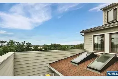 815 Topsail Lane, Secaucus, NJ 07094 - Photo 13