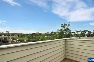 815 Topsail Ln, Secaucus, NJ 07094 - Photo 11