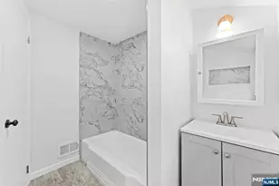 18 Farmingdale Ave, Bloomfield, NJ 07003 - Photo 23