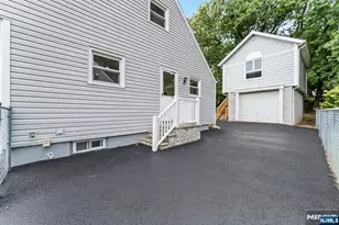 18 Farmingdale Ave, Bloomfield, NJ 07003 - Photo 5