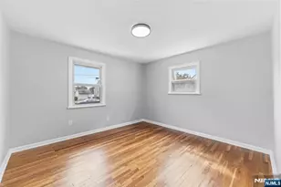 18 Farmingdale Ave, Bloomfield, NJ 07003 - Photo 17