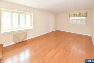89 Crescent Ave, Wyckoff Township, NJ 07481 - Photo 5