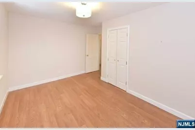 89 Crescent Avenue, Wyckoff Township, NJ 07481 - Photo 15
