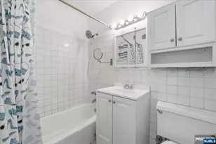 6040 Blvd E 21J, West New York, NJ 07093 - Photo 11