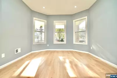 678 Highland Avenue, Newark, NJ 07104 - Photo 1