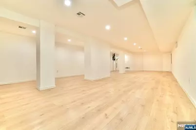 678 Highland Avenue, Newark, NJ 07104 - Photo 27