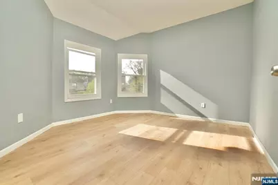 678 Highland Avenue, Newark, NJ 07104 - Photo 9