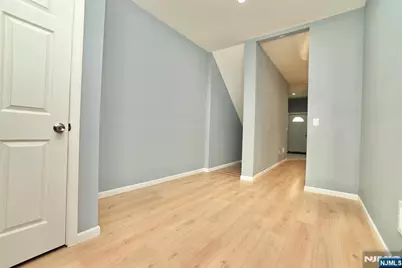 678 Highland Avenue, Newark, NJ 07104 - Photo 7